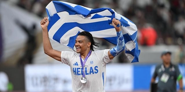 Ο Εμμανουήλ Καραλής στο SPORT24: “Στο τρίτο άλμα σκεφτόμουν τον Γιάννη και τις Εθνικές”