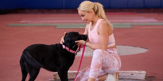 Καρολίνα Πελενδρίτου: Οδηγός ταξί αρνήθηκε να επιβιβάσει τον σκύλο – οδηγό της