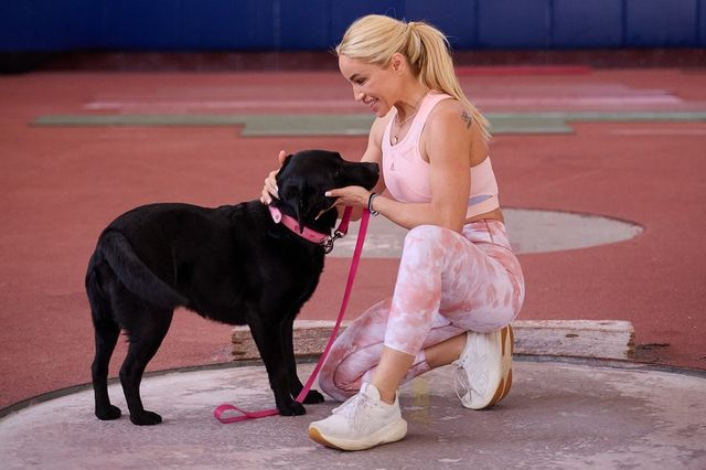 Καρολίνα Πελενδρίτου: Οδηγός ταξί αρνήθηκε να επιβιβάσει τον σκύλο – οδηγό της