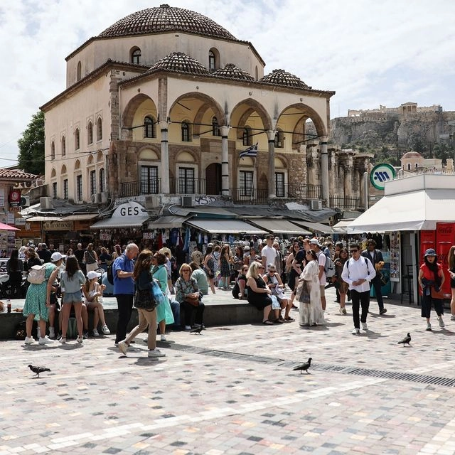 ΕΛΣΤΑΤ: “Προσγείωση” της ανάπτυξης στο β’ τρίμηνο – “Καμπανάκι” για την οικονομία