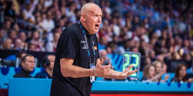 EuroBasket 2025: Ο Λιθουανός προπονητής αγνόησε επιδεικτικά τους Έλληνες δημοσιογράφους