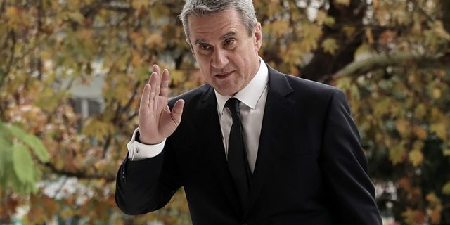 Ο Λοβέρδος παίζει ντραμς με τα νεύρα των νεοδημοκρατών