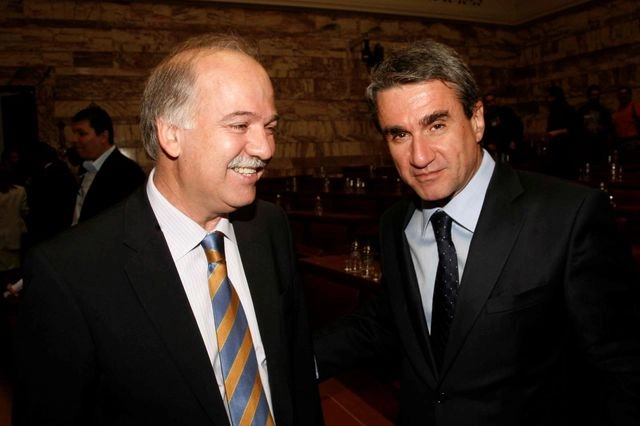 Το ΠΑΣΟΚ και οι «γενίτσαροι»