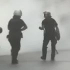 Βίντεο: Αστυνομικός χτυπάει… αστυνομικό στην πορεία για τον Παύλο Φύσσα