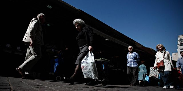 Ακρίβεια: Χωρίς αντίδοτο και με νέες “εστίες” – Εξαγγελίες για μπαράζ ελέγχων