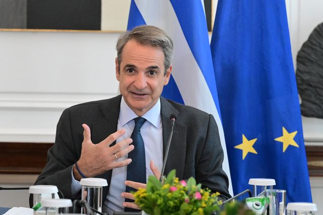 Τα παραδείγματα Μητσοτάκη για την ακρίβεια- Τα μηνύματα για μισθούς και ρεύμα