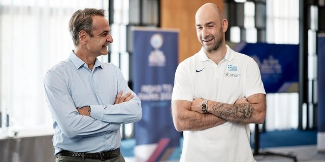 Τηλεφωνική επικοινωνία Μητσοτάκη – Σπανούλη για την επιτυχία της Εθνικής