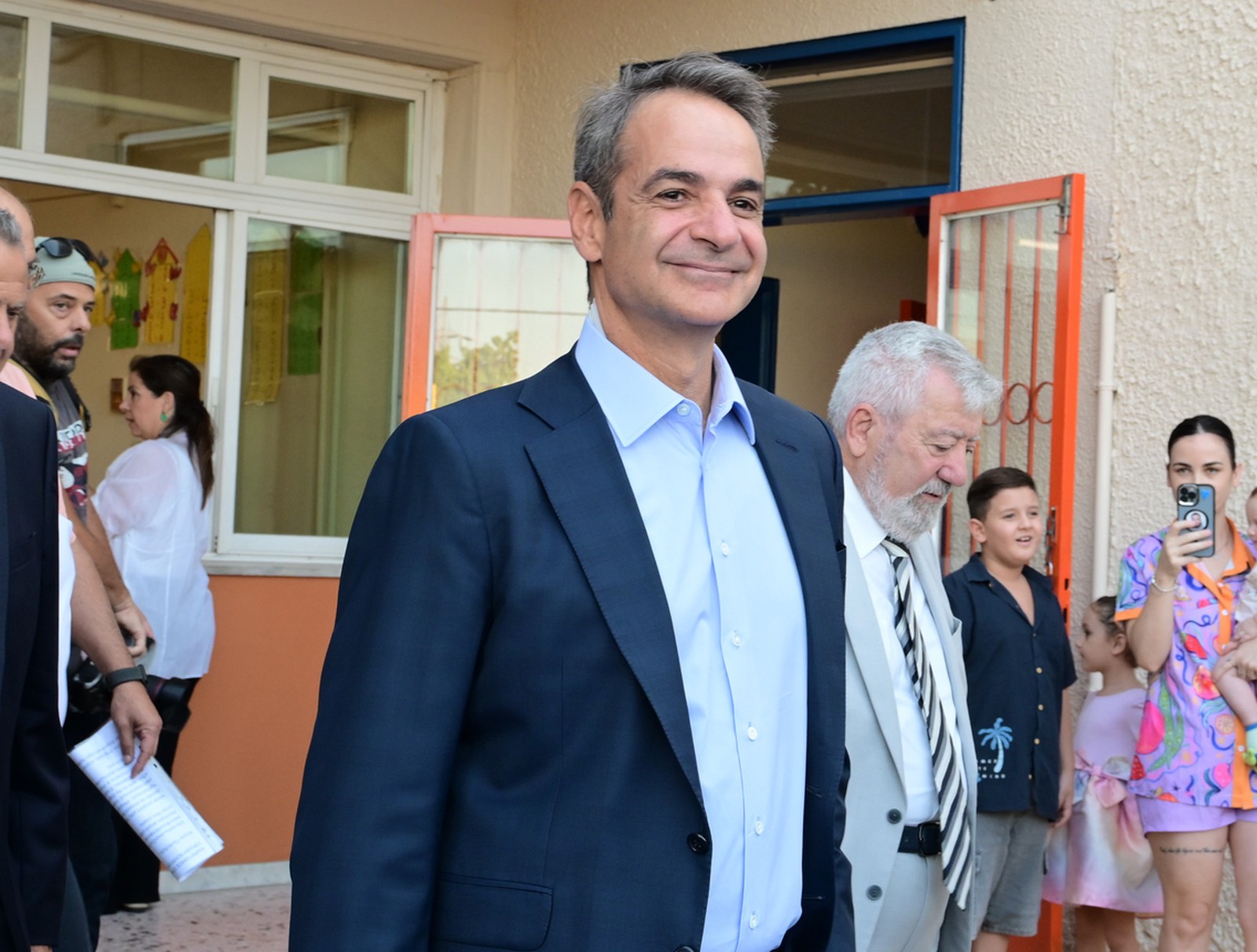 Το οριστικό διαζύγιο της δεξιάς με τον φιλελευθερισμό και η ευθύνη της αριστεράς