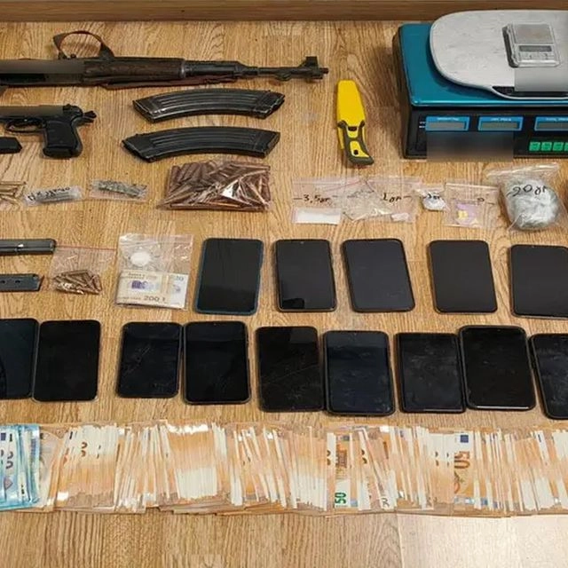 Εξαρθρώθηκε οργάνωση με λεία 8 εκατ. ευρώ – Κατασχέθηκε 1 τόνος κάνναβης