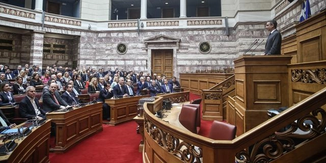 Η ΝΔ δεν ξέρει τι να κάνει με το ΠΑΣΟΚ και με το… ΠΑΣΟΚ εσωτερικού