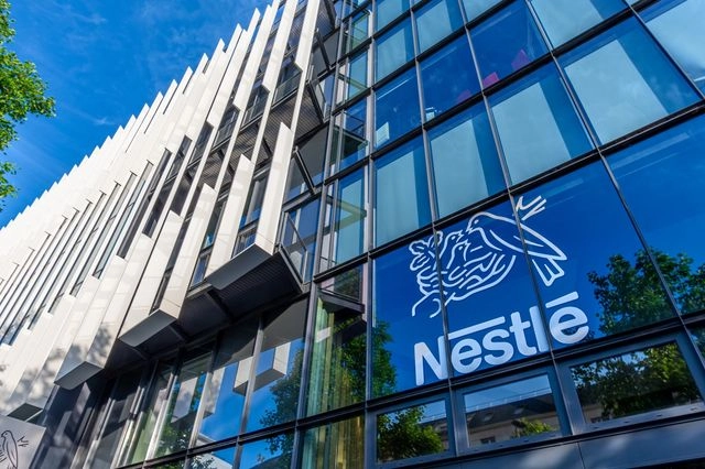 Η Nestlé απέλυσε τον CEO της λόγω σχέσης του με υπάλληλο