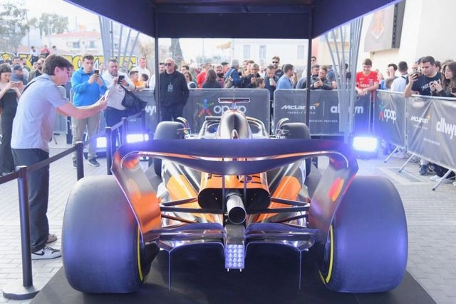 Θεσσαλονίκη: Το μονοθέσιο της McLaren Formula 1 Team κάνει… pit stop στη ΔΕΘ