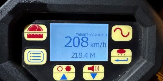 Συνελήφθη 42χρονος οδηγός που έτρεχε με 208 χλμ/ώρα στην Εθνική Οδό Αθηνών-Λαμίας