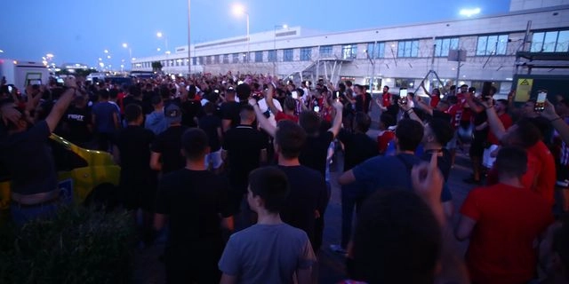 Ολυμπιακός: Χαμός στο “Ελ. Βενιζέλος” από τους φίλους των Πειραιωτών για τον Ποντένσε