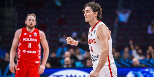 EuroBasket 2025: Τραυματίστηκε ο Όσμαν, αποχώρησε υποβασταζόμενος για τα αποδυτήρια