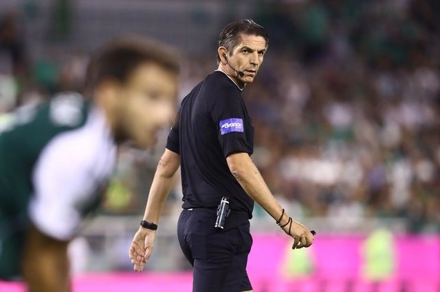 Παναθηναϊκός – Ολυμπιακός: Ήρθαν στα χέρια Καραπαπάς – Τζαβέλλας