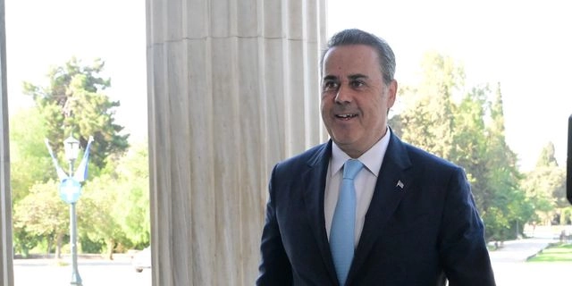 Παπασταύρου: “Ναι” στους κλιματικούς στόχους, αλλά με ρήτρα αναθεώρησης