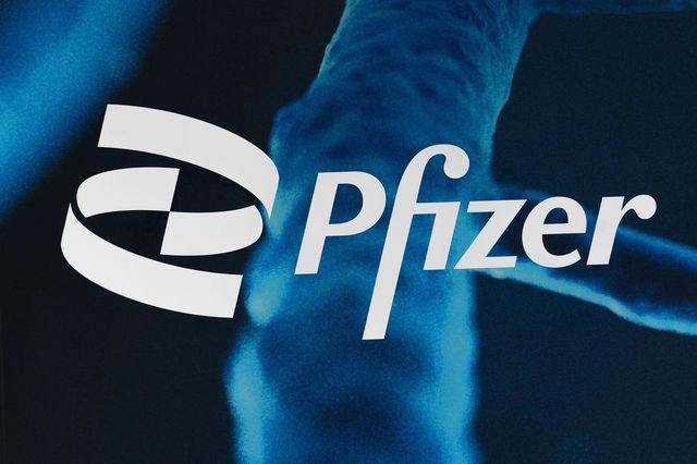 Συμφωνία Λευκού Οίκου – Pfizer για μείωση της τιμής των φαρμάκων