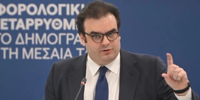 Πιερρακάκης: “Από τα μέτρα της κυβέρνησης ωφελούνται όλοι οι πολίτες”