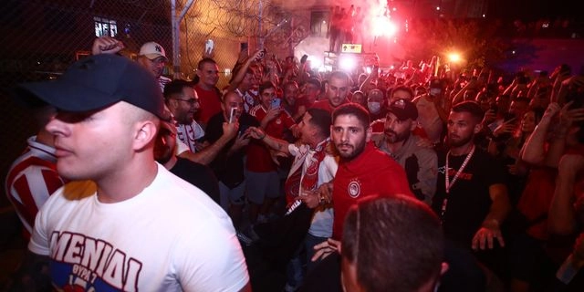 Πανζουρλισμός στην άφιξη του Ποντένσε στην Αθήνα – Οι πρώτες του δηλώσεις, φωτογραφίες – βίντεο
