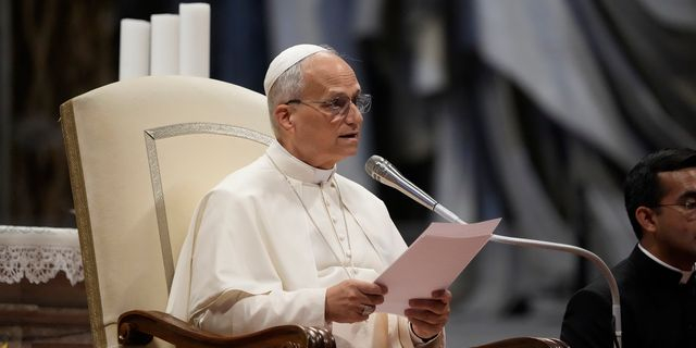 Πάπας Λέων: “Η ανισότητα πλουσίων και φτωχών είναι το μεγάλο πρόβλημα”