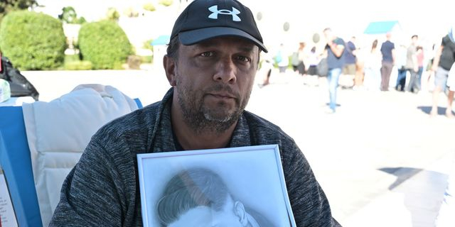Στο πλευρό του Πάνου Ρούτσι συγγενείς θυμάτων στο Μάτι – “Ιερό το αίτημα για πλήρη ταυτοποίηση”