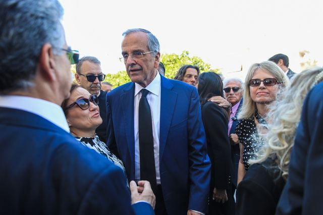 Αντώνης Σαμαράς: Πλήθος κόσμου στο μνημόσυνο της κόρης του, Λένας