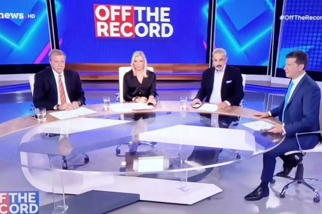 Βίντεο: Η στιγμή του σεισμού στον τηλεοπτικό αέρα της ΕΡΤ – “Δεν σταματάει”
