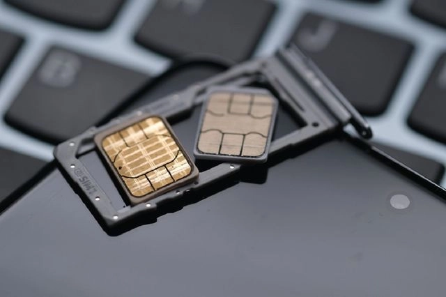 Μπορεί το νέο iPhone να φέρει το τέλος της κάρτας SIM;