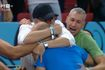 EuroBasket 2025: Διαμαντίδης, Τσαρτσαρής και Παπαλουκάς μπούκαραν στο παρκέ για να πανηγυρίσουν με τον Σπανούλη