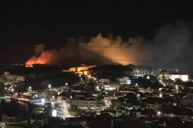 Λέσβος: Yπό έλεγχο η φωτιά στα Τσαμάκια