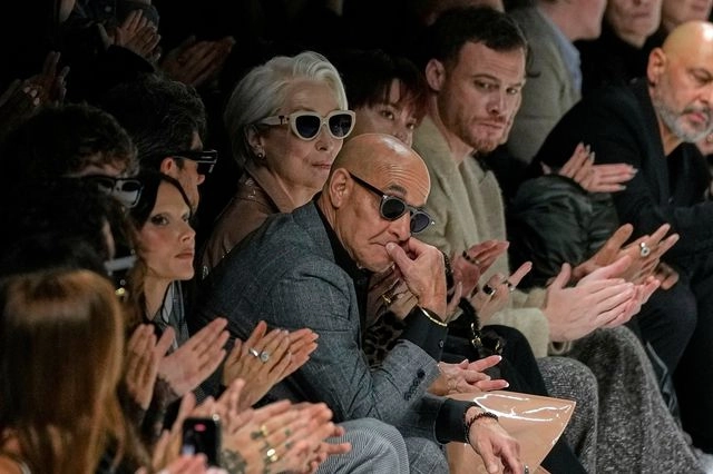 Η Μέριλ Στριπ σε catwalk για το σίκουελ του “The Devil Wears Prada” – Η συνάντηση με την Άννα Γουίντουρ
