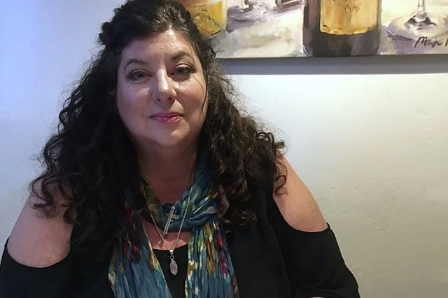 Η Αμερικανίδα που κατηγορούσε τον Μπάιντεν για κακοποίηση, πήρε τη ρωσική υπηκοότητα