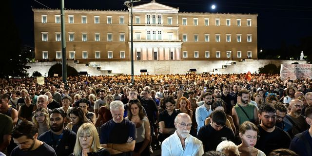 Τέμπη: Συγκεντρώσεις σε όλη την Ελλάδα – Πλήθος κόσμου στο Σύνταγμα