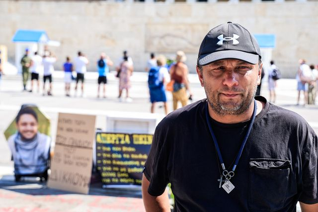 Αστυνομικοί ζήτησαν ταυτοποίηση από πατέρα θύματος των Τεμπών που ξεκίνησε απεργία πείνας
