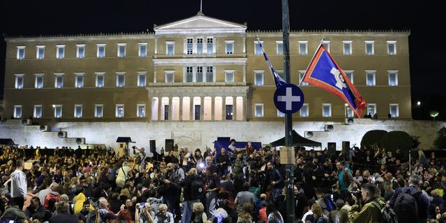 Τέμπη: Ο κόσμος στο πλευρό του Πάνου Ρούτσι – “Βρίσκομαι εδώ γιατί δεν υπάρχει Δικαιοσύνη”