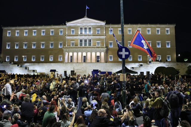 Τέμπη: Πλήθος κόσμου στο Σύνταγμα για τον Πάνο Ρούτσι – “Συνεχίζω μέχρι τέλους”