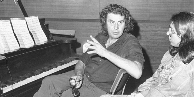 Μίκης Θεοδωράκης με Μαρία Φαραντούρη