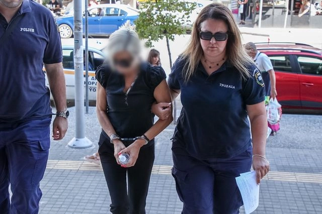 Τροχαίο στη Θέρμη: Ελεύθερη με περιοριστικούς όρους η 45χρονη ιδιοκτήτρια της Porsche