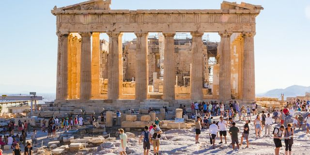 Υπ. Τουρισμού: Το ταξιδιωτικό ισοζύγιο και το μήνυμα για μια νέα στρατηγική