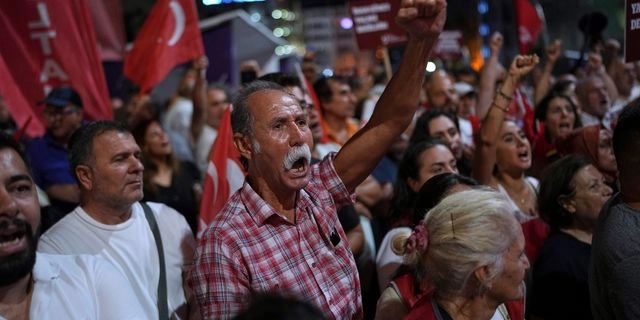 Άγκυρα: Μαζική διαδήλωση της αντιπολίτευσης ενάντια στη δίκη για «εκλογική απάτη»