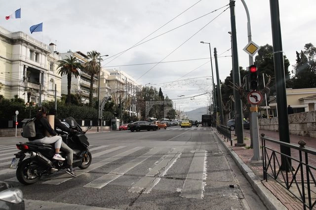 Κυκλοφοριακές ρυθμίσεις από την Τρίτη (2/9) στην Λ. Βασιλίσσης Αμαλίας