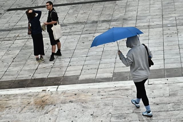 Άστατος ο καιρός το Σαββατοκύριακο – Πού αναμένονται βροχές και καταιγίδες