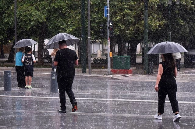 Καιρός: Υποχωρεί σταδιακά η κακοκαιρία – Πού θα βρέξει τις επόμενες ημέρες