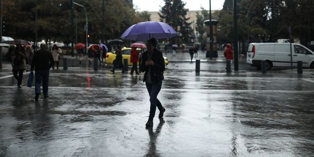 Φθινοπωρινός ο καιρός με βροχές και καταιγίδες