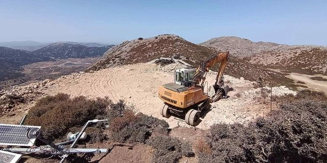 Λευκά Όρη: Ξήλωσαν χιονομετρικό σταθμό του Meteo – Η καταγγελία Λαγουβάρδου