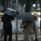 Κακοκαιρία: “Διπλό χτύπημα” με βροχές και σποραδικές καταιγίδες – Πώς θα κινηθεί