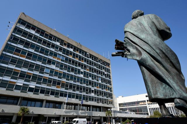 Πώς γιορτάζεις τα 100 χρόνια της απόλυτης πανεπιστημιούπολης;
