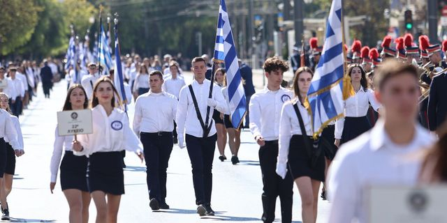 28η Οκτωβρίου: Πώς θα διεξαχθούν οι παρελάσεις σε Αθήνα και Θεσσαλονίκη – Ποιοι δρόμοι θα είναι κλειστοί