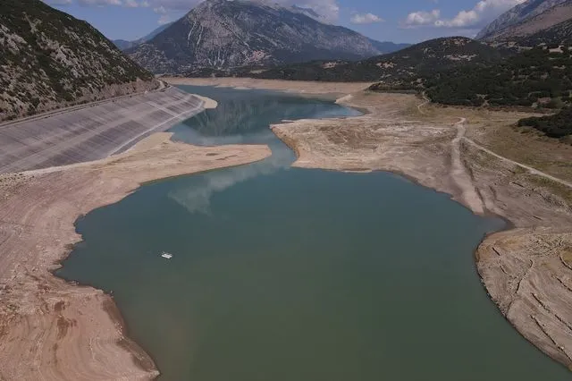 Τα μέτρα για την αντιμετώπιση της λειψυδρίας – Τι ανακοίνωσε ο Σταύρος Παπασταύρου